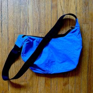 BAGGU Medium Nylon Crescent Bag
